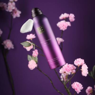 RITUALS Yozakura Cherish The Night Rich Foaming Shower Gel 200ml