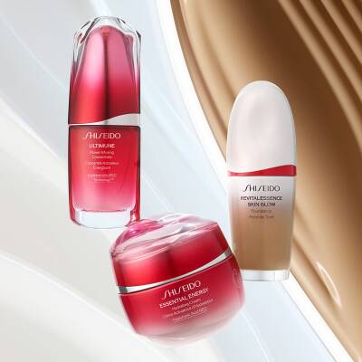 Shiseido Revitalessence Skin Glow Foundation SPF30 30ml | SEPHORA UK