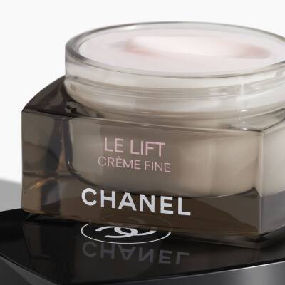 CHANEL LE LIFT - Smoothing And Firming Light Cream 50 ML | SEPHORA UK