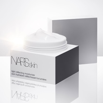 NARS Skin Light Reflecting Moisturizer 50ml | SEPHORA UK