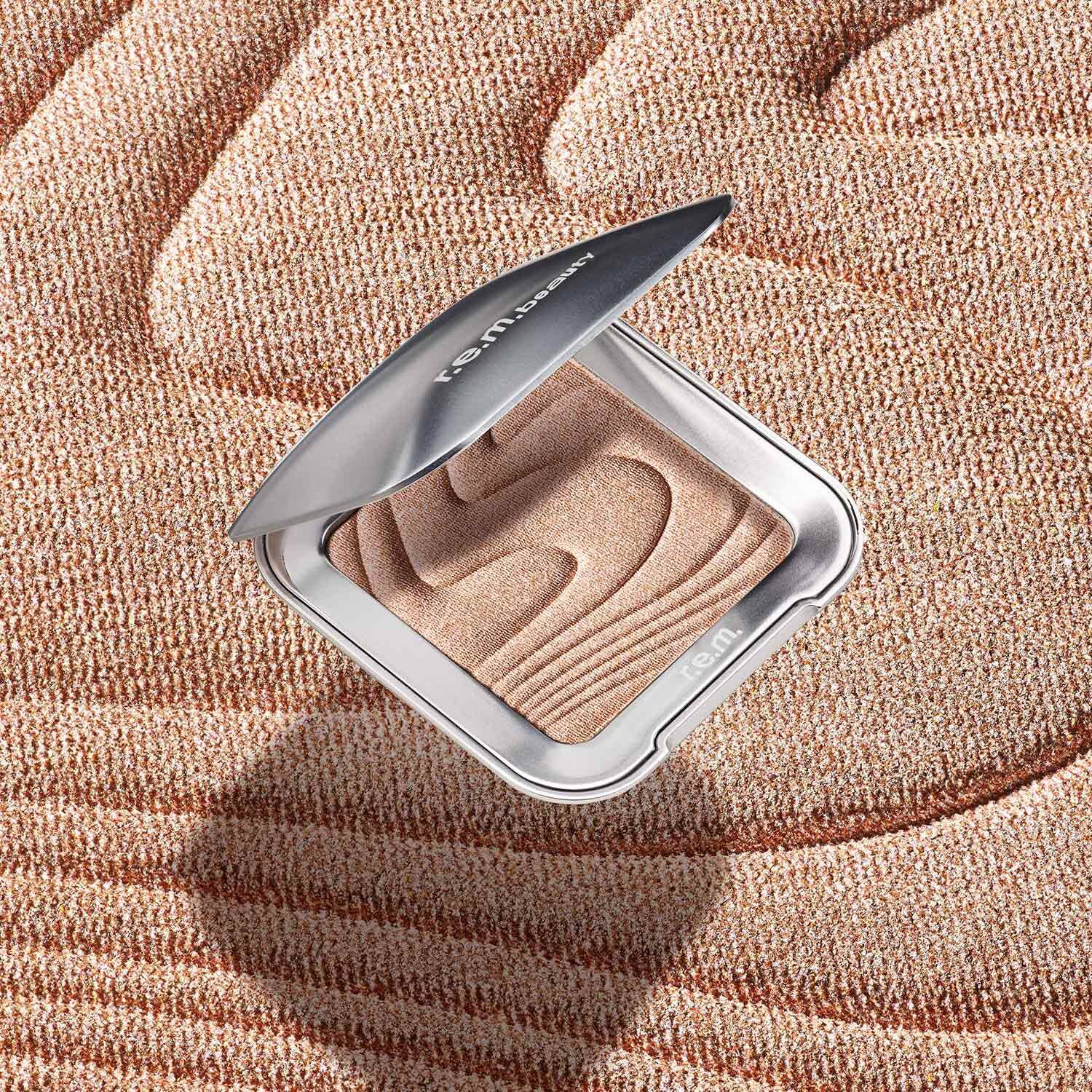 REM BEAUTY Interstellar Highlighter Topper 8g SEPHORA UK