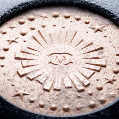CHANEL EXCLUSIVE CREATION DIAMOND DUST OVERSIZE ILLUMINATING