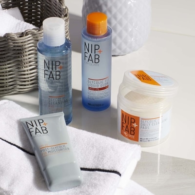 NIP FAB Glycolic Fix Daily Cleansing 60 Pads SEPHORA UK